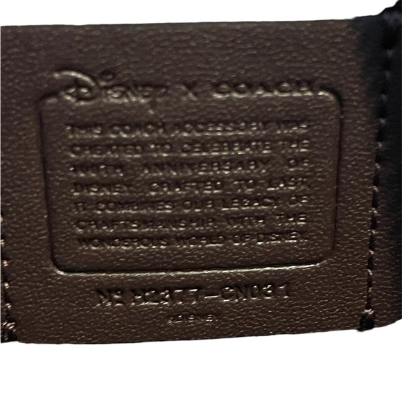 DISNEY COACH CORNER ZIP WRISTLET 
WITH HOLIDAY PRINT - Picture 7 of 7